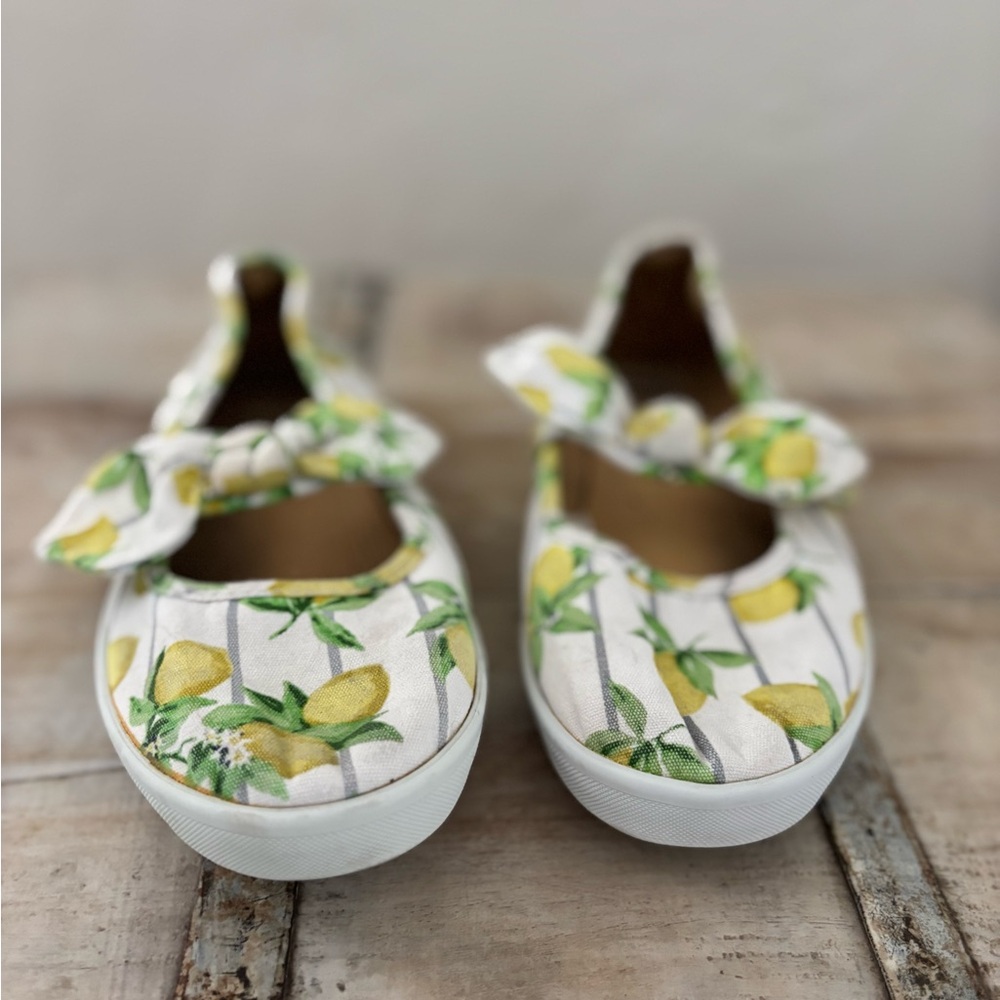 Janie and Jack Lemon Print Bow Sneakers Girls, Size 4K) 🍋